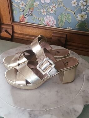 Aquatalia Metallic Heeled Sandal Like New